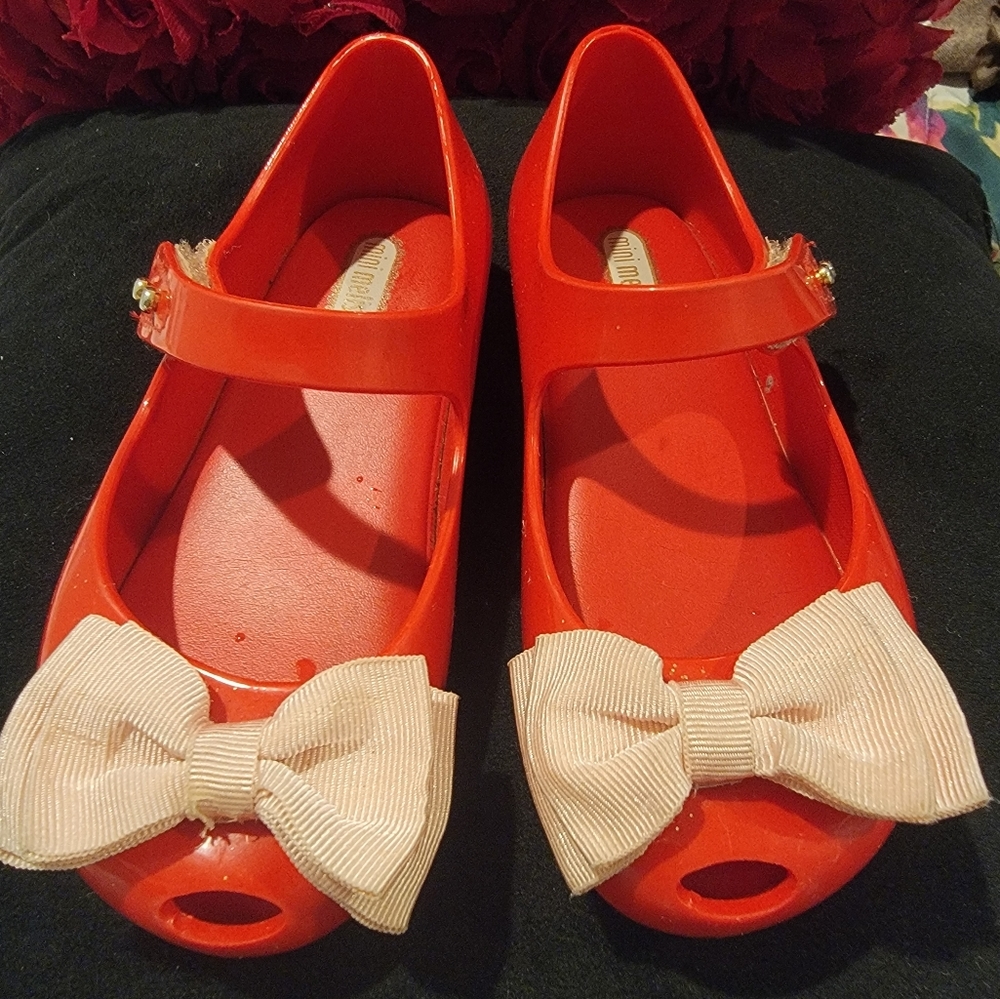 Mini Melissa size 9 ❤️